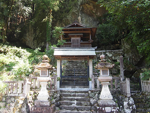 ⑩岩神神社
